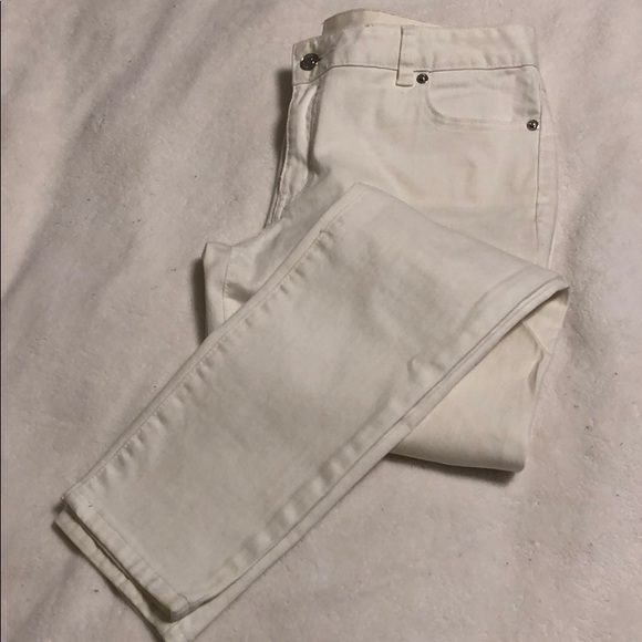 Micheal Kors size 6 white jeans - Picture 6 of 7